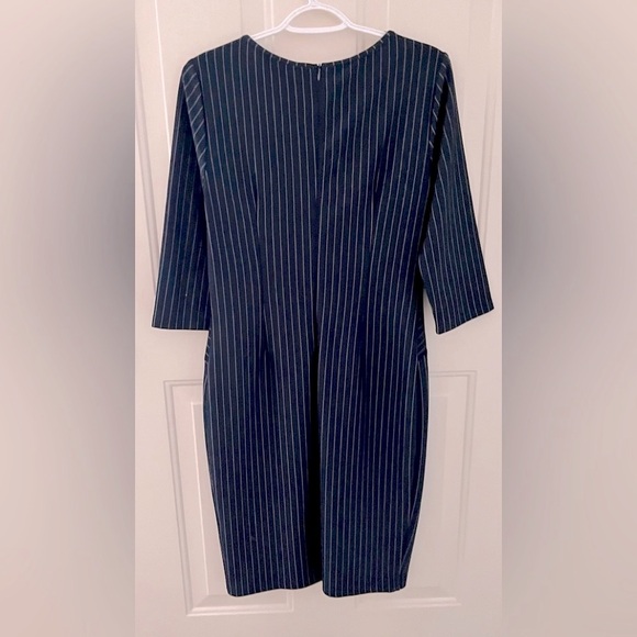 ๐ฒ๐๐ฒ Vfshow Vfemage Nsvy and White Pin-Striped Design Dress size M - Picture 2 of 5